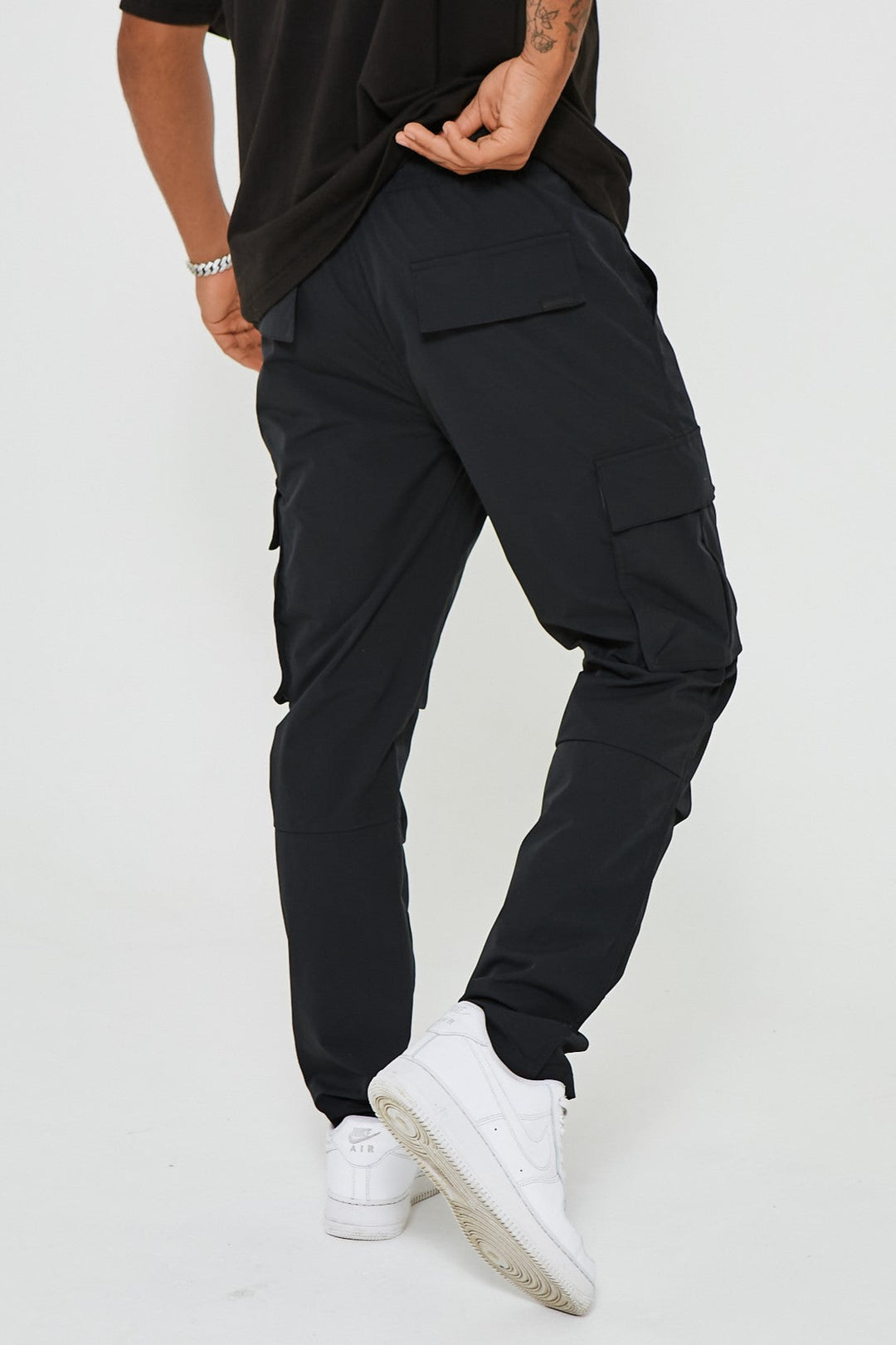 Taper Fit Cargo Pants - Black