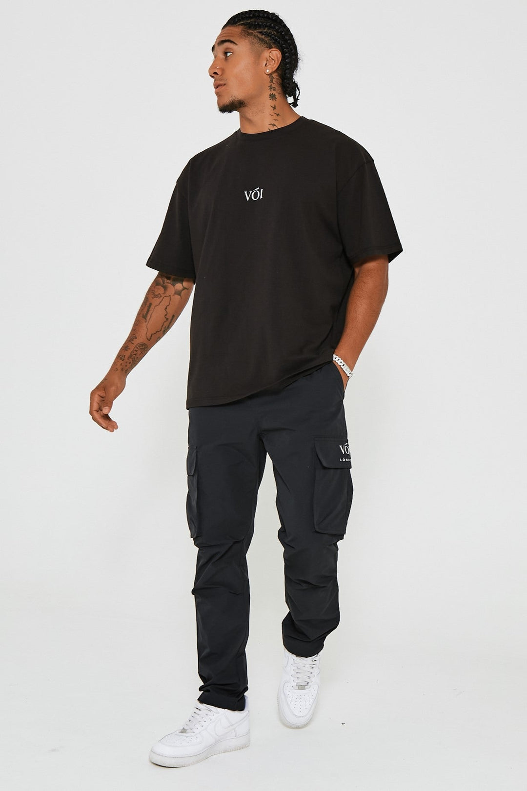 Taper Fit Cargo Pants - Black